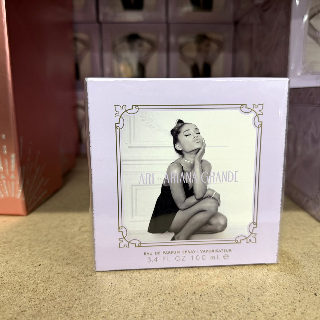 Ariana Grande ARI Eau de Parfum in stock – real photo
