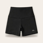 Alo Yoga 5" Airlift Energy Short in Black