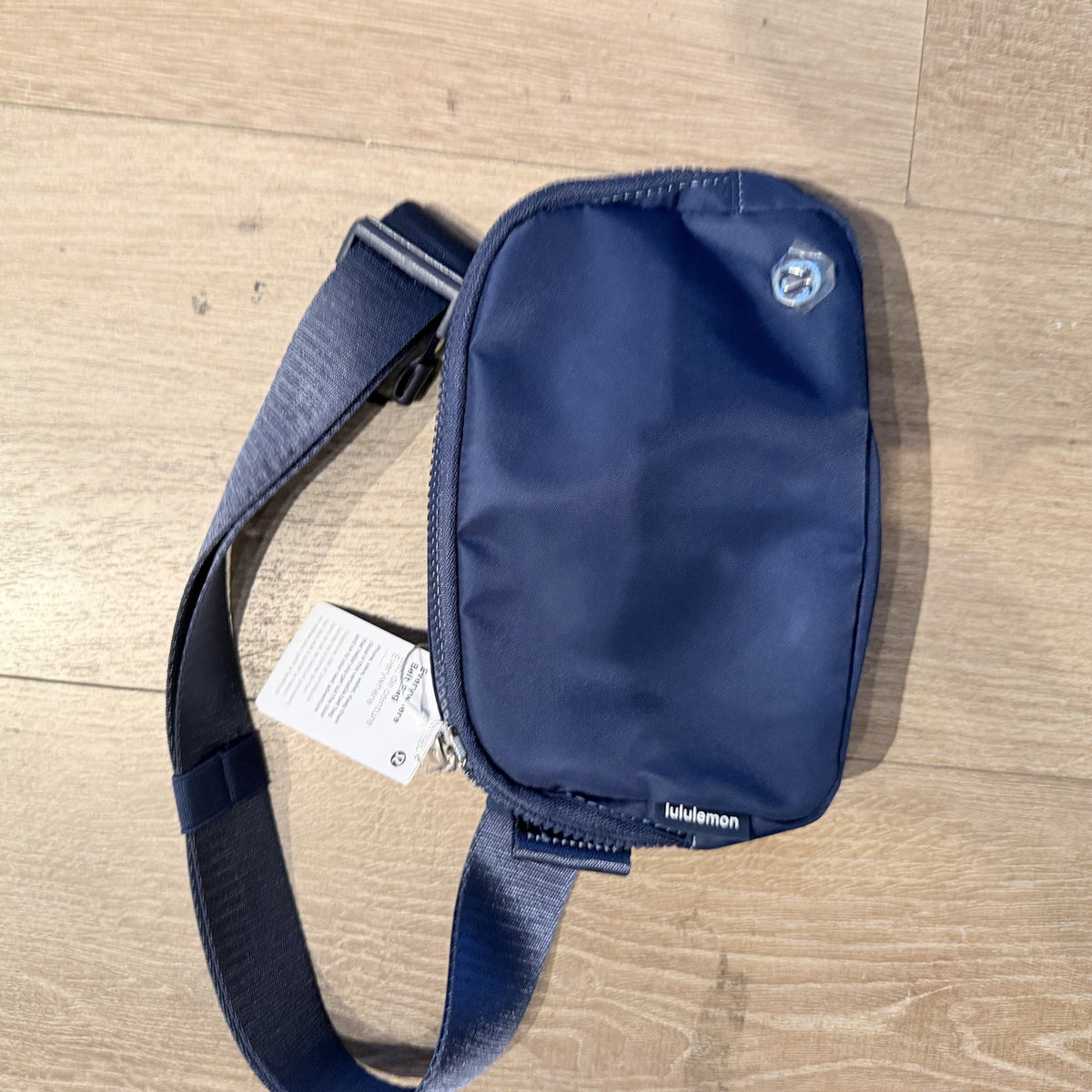 Lululemon Everywhere Belt Bag 1L in Navy – real photo, new with tags
