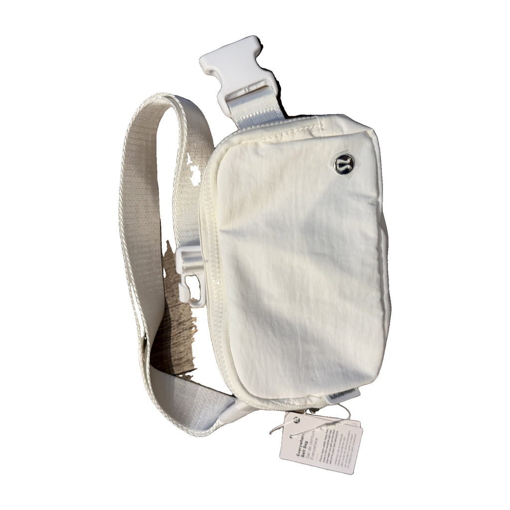 Lululemon Everywhere Belt Bag 1L in White – real photo, new with tags